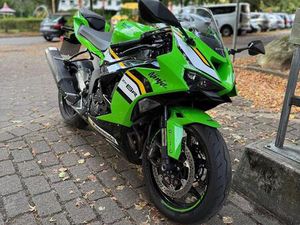 KAWASAKI ZX6R