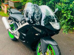 KAWASAKI NINJA ZX-6R