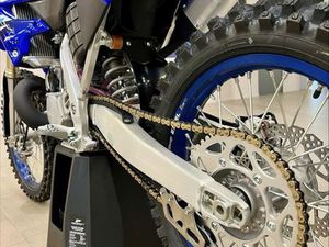 YAMAHA YZ250 0MTH 2025R KALMUKI