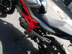 SUZUKI GLADIUS 650ER