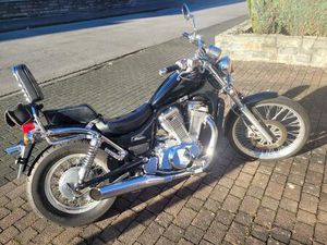 MOTORRAD SUZUKI VS 600 GLU - IM GUTEN ZUSTAND