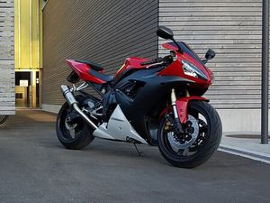 YAMAHA YZF-R1 RN09, WIE NEU, UMFALLFREI, SAMMLER