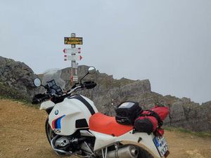 BMW R1200 GS UNIT GARAGE