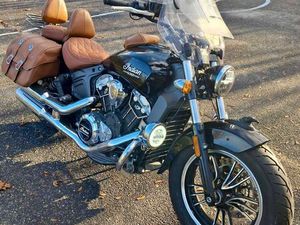 MOTOCYKL INDIAN SCOUT CZARNY SALON POLSKA - BOGATO WYPOSAŻONY KLOBUCK