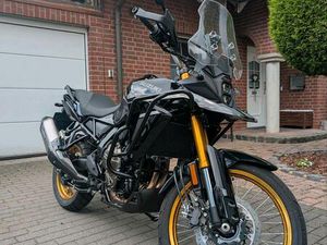 MOTORRAD REISEENDURO SUSUKI V STROM 800 DE