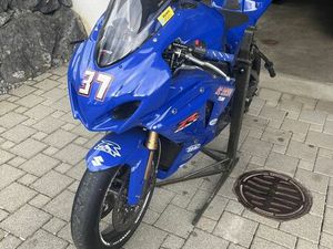 RENNMOTORRAD SUZUKI