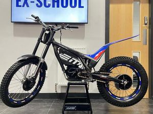 ELECTRIC MOTION EPURE SPORT 125 CC