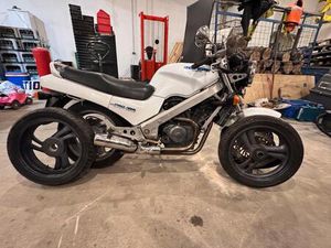 HONDA NTV 650 REVERE