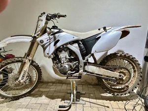 YAMAHA YZ 450 F VOLLGROSS MOTORRAD NO KTM SUZUKI