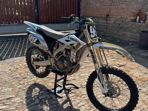YAMAHA YZF250