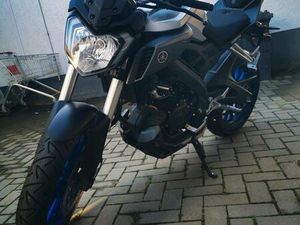 YAMAHA MT 125