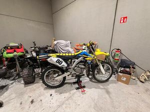 ② SUZUKI RM-Z 250 CC 2010