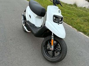 ② BOOSTER NIEUWMODEL NAKED KLASSE B