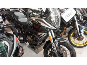 QJ MOTOR SRT 600 SX PARI AL NUOVO