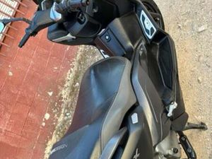 YAMAHA - XMAX 125