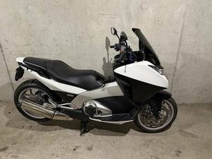 HONDA INTÉGRA 700D