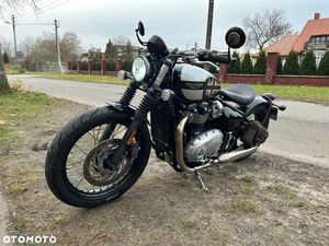 TRIUMPH BONNEVILLE BOBBER