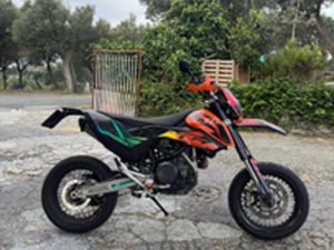 KTM 690 SUPER MOTARD