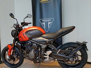 TRIUMPH TRIDENT 660 1.HAND,SCHECKHEFT,GARANTIE