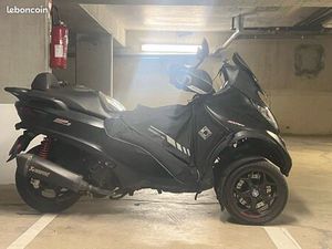 PIAGGIO MP3 500 HPE 2020 – AKRAPOVIČ, MALOSSI, POIGNÉES CHAUFFANTES – 18 000 KM