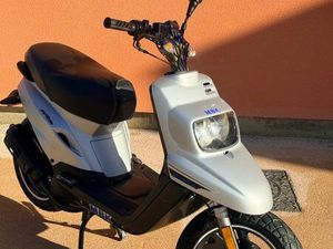 MBK BOOSTER NAKED 13 P NKD