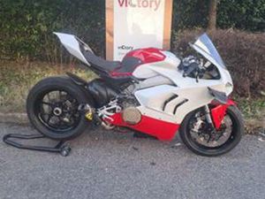 DUCATI PANIGALE V4 PISTA