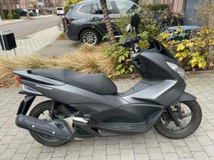 ② HONDA PCX 125