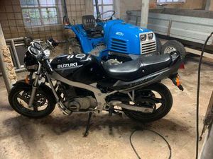 ② SUZUKI GS 500E