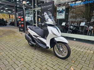 PIAGGIO BEVERLY 400, 36PS, TOPCASE KOSTENLOS BIS 30.12.