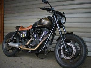 HARLEY-DAVIDSON CAFE RACER DYNA FXDX