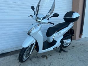 HONDA SH 300I ABS, KEYLESS, LED →