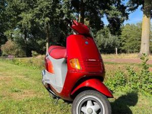 PIAGGIO SKR 125/172 — SCOOTERS | PIAGGIO — MARKTPLAATS