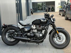 TRIUMPH BONNEVILLE BOBBER BLACK 1200 1 HAND*TOP ZUSTAND*