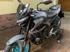 YAMAHA MT-03 (MT320)