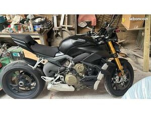 DUCATI STREETFIGHTER V4S