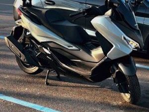 HONDA NSS FORZA 125 QUADLOCK POIGNEES CHAUFFANTES DOSSERET GIVI