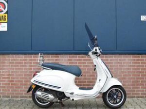 VESPA PRIMAVERA SPECIAL EDITION YACHT CLUB 4T E4 — SCOOTERS | VESPA — MARKTPLAATS