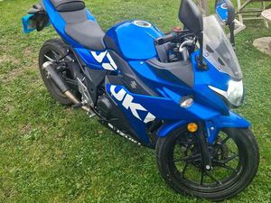 GSX-R250 SUZUKI