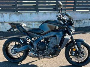 ② YAMAHA MT 09 TECH-BLACK