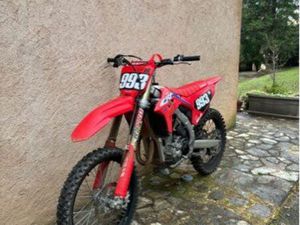 250 CRF 2022 LIGNE HGS