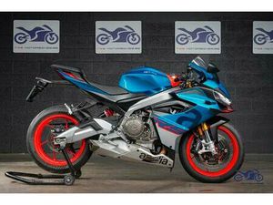 ② APRILIA RS 660 - 6.400 KM