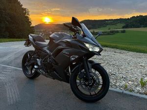 KAWASAKI NINJA 650