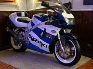 SUZUKI GSXR 750 SRAD