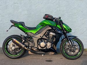 KAWASAKI Z 1000 MIT ABS & AKRAPOVIC TOP ZUSTAND