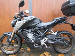 HONDA CBF125 R *FORMER KEEPERS 1* 11400 MILES * FULL HISTORY *MANY NEW PARTS*