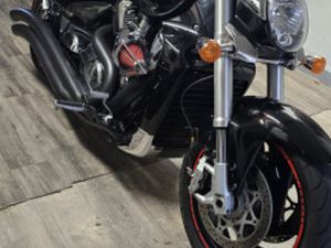 SUZUKI BOULEVARD M109R