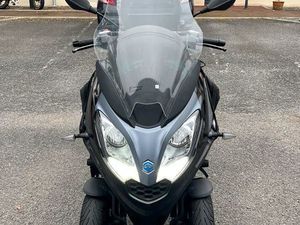 PIAGGIO MP3 300 HPE 2021 - 23 000 KMS - TRÈS BON ÉTAT