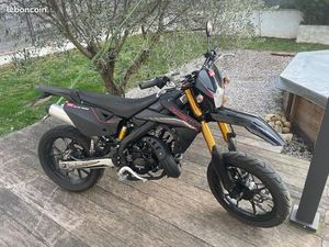 MOTO RIEJU 50 MRT SM BLACK SERIE