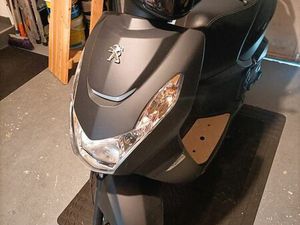 SCOOTER PEUGEOT KISBEE BLACK EDITION