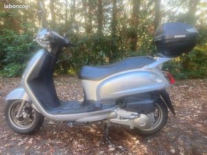 SCOOTER 125